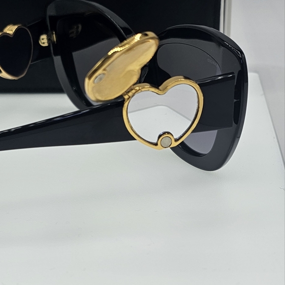 CHANEL 5517A 622 S8 BLACK SUNGLASSES HIDDEN MIRROR Polarized - Picture 15 of 16